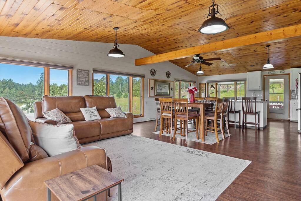 Papa'S Place On Willow Creek كاستر المظهر الخارجي الصورة